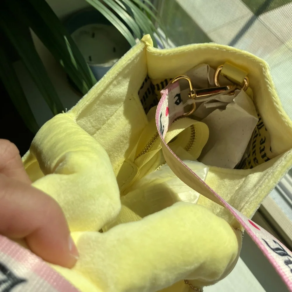Juicy Couture Light Yellow Tote Bag - Picture 5 of 5